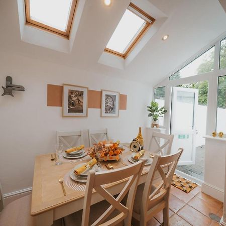 Cotswolds- Homely 2 Bed House With Garden, Wifi - Esho Stays Cirencester Zewnętrze zdjęcie