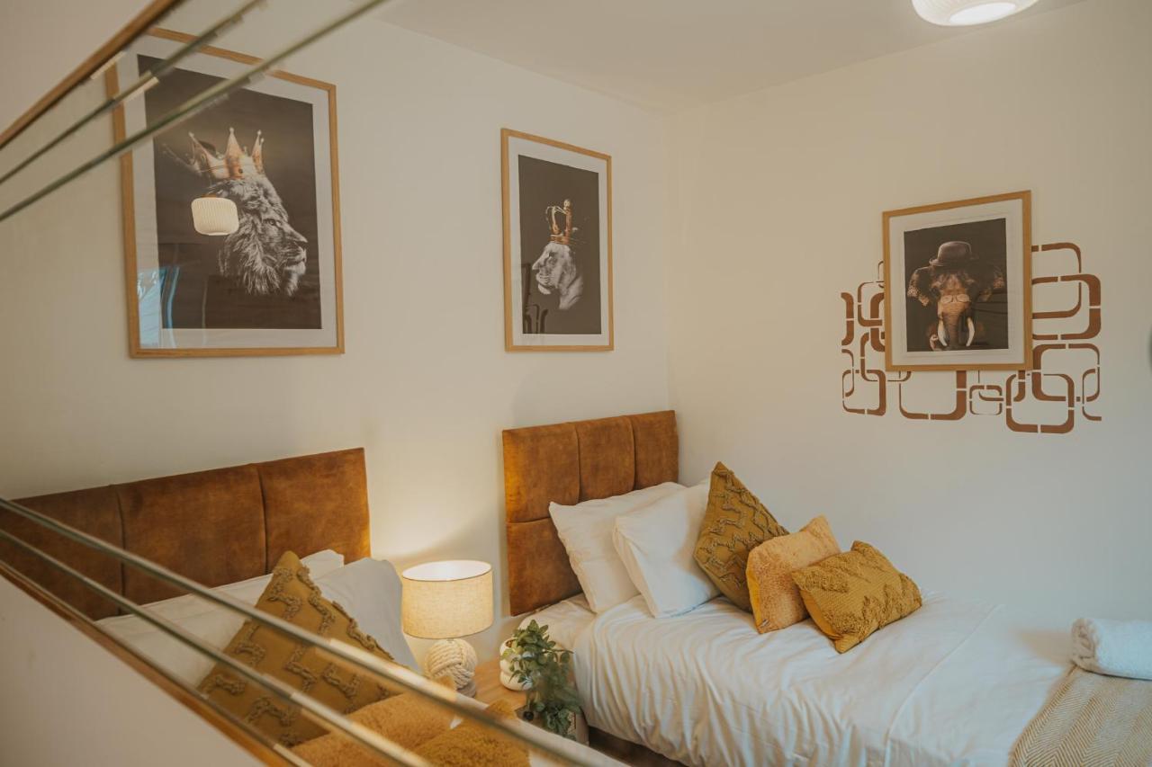 Cotswolds- Homely 2 Bed House With Garden, Wifi - Esho Stays Cirencester Zewnętrze zdjęcie